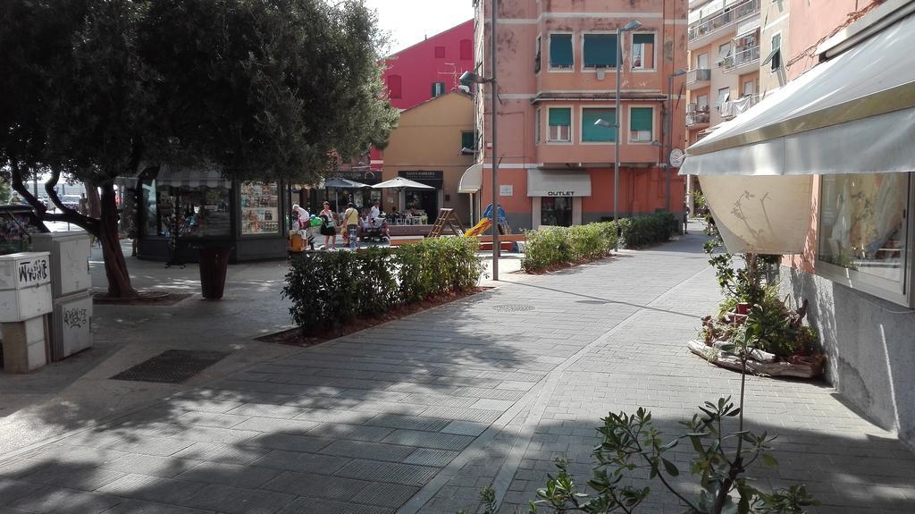 Case Vacanze Borgo Marina Imperia Buitenkant foto