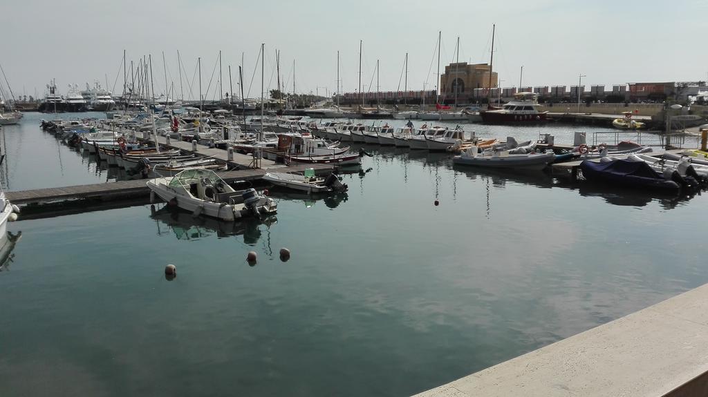 Case Vacanze Borgo Marina Imperia Buitenkant foto